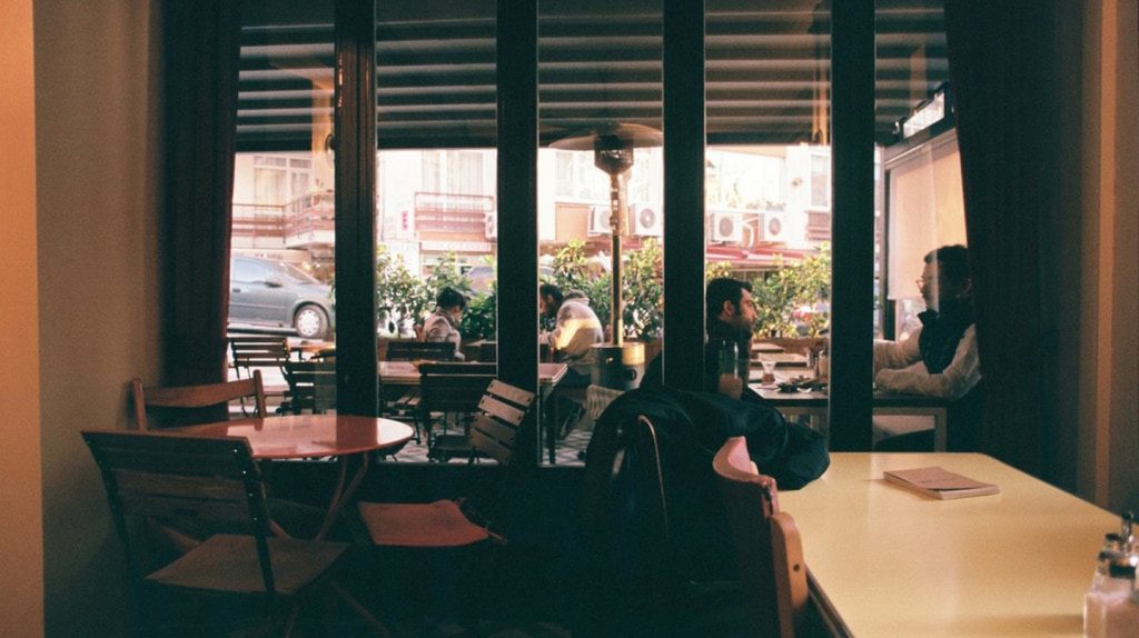 visit cafes in Seville