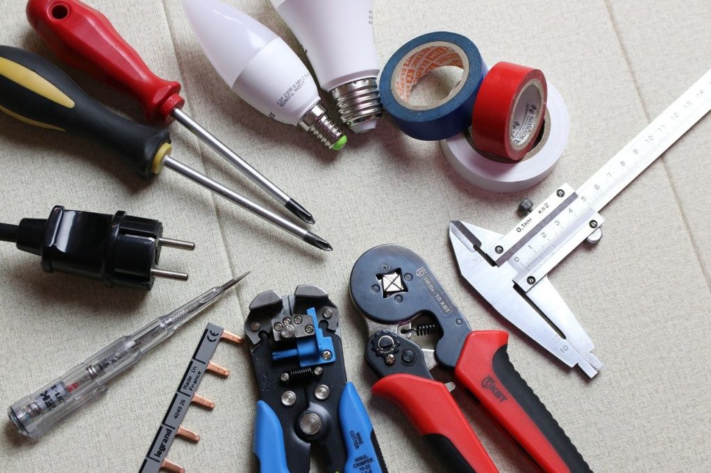 Shops to buy professional tools in Seville