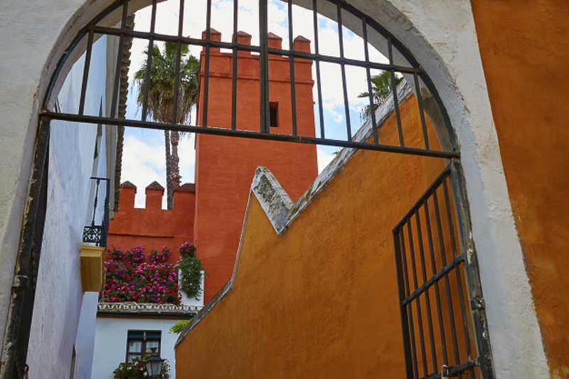 Santa Cruz Quarter Seville https://seville-city.com/