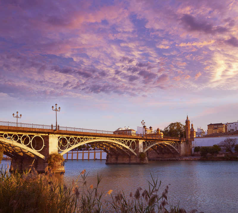 Visit Sevilla on the first days of October