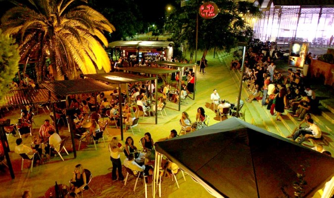 Nightlife in Seville. 5 main areas, info and plans