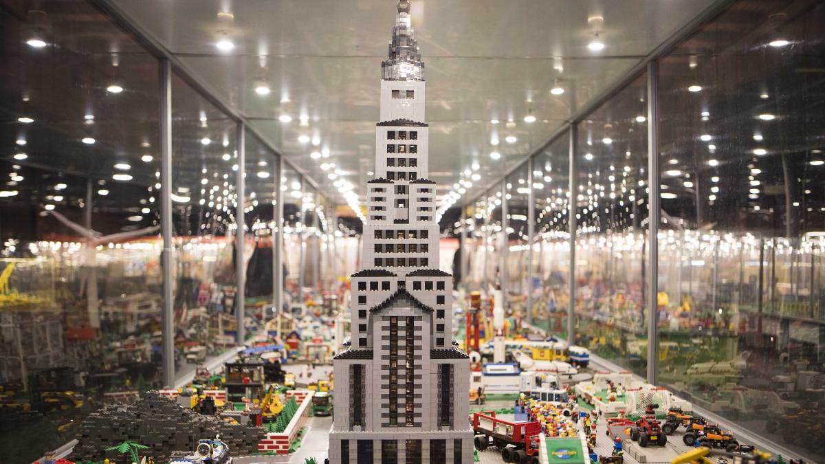 Visit Lego exhibitions in Seville